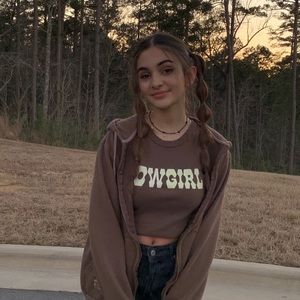 Meet your Posher, Pietra